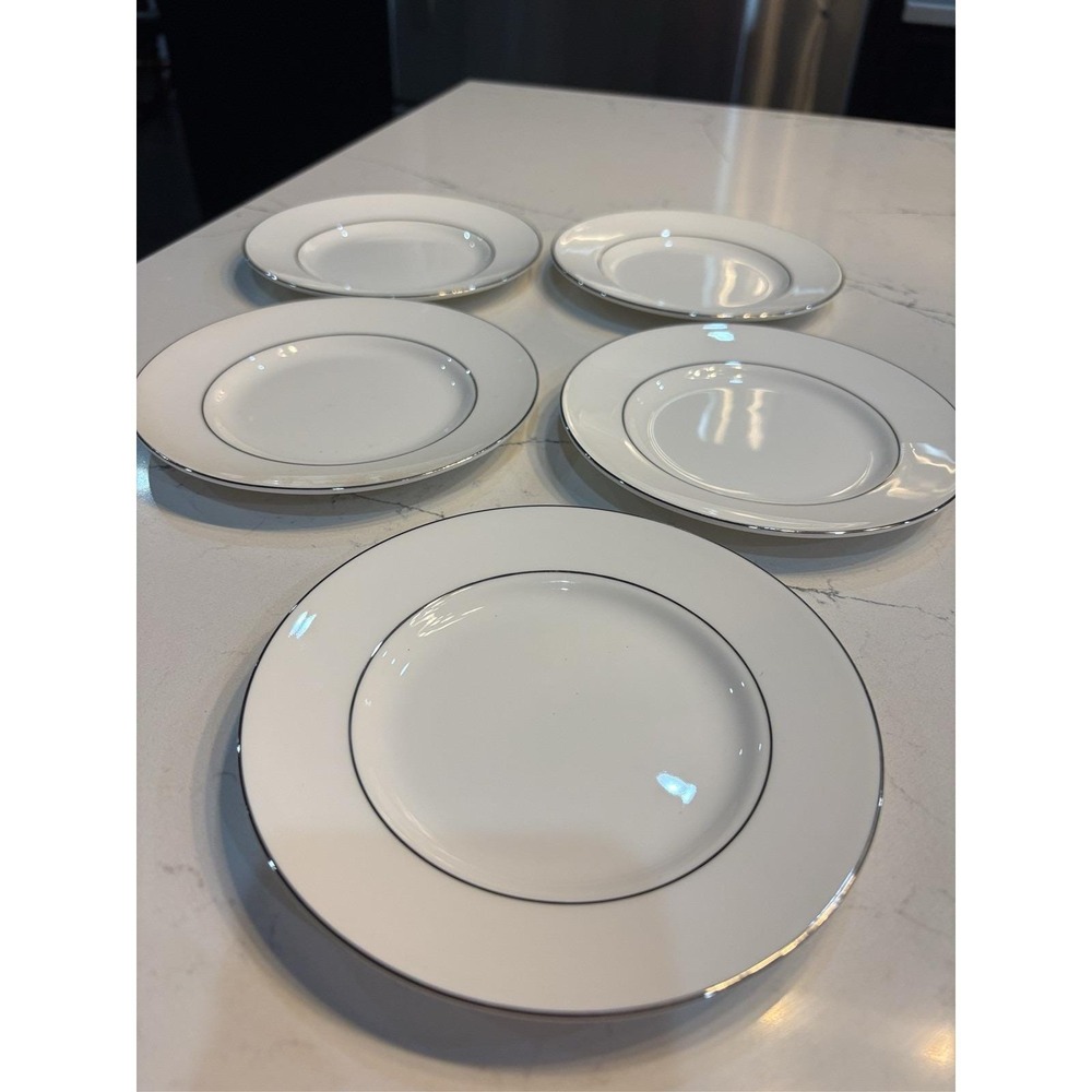 5 Wedgwood Signet Platinum Bone China 6" Bread & Butter Plates